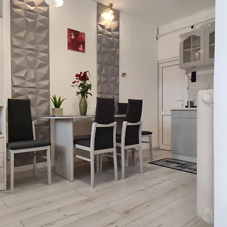 Kerekes Vendeghaz Apartment