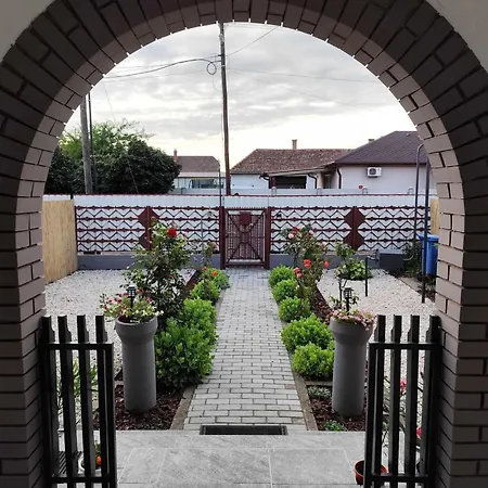 Kerekes Vendeghaz Apartman Debrecen